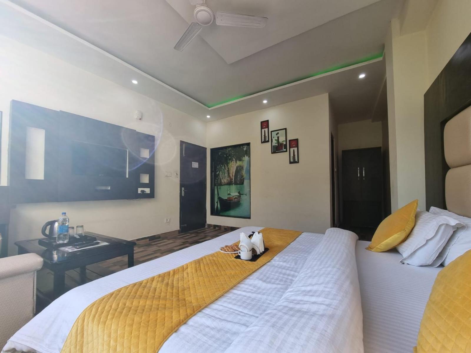 Hotel Stay Well Banikhet Ngoại thất bức ảnh