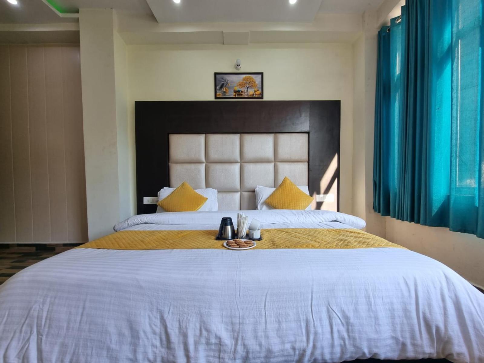 Hotel Stay Well Banikhet Ngoại thất bức ảnh