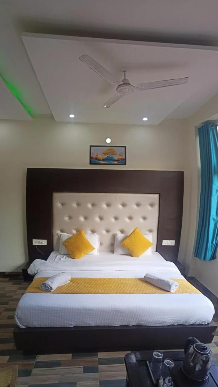 Hotel Stay Well Banikhet Ngoại thất bức ảnh
